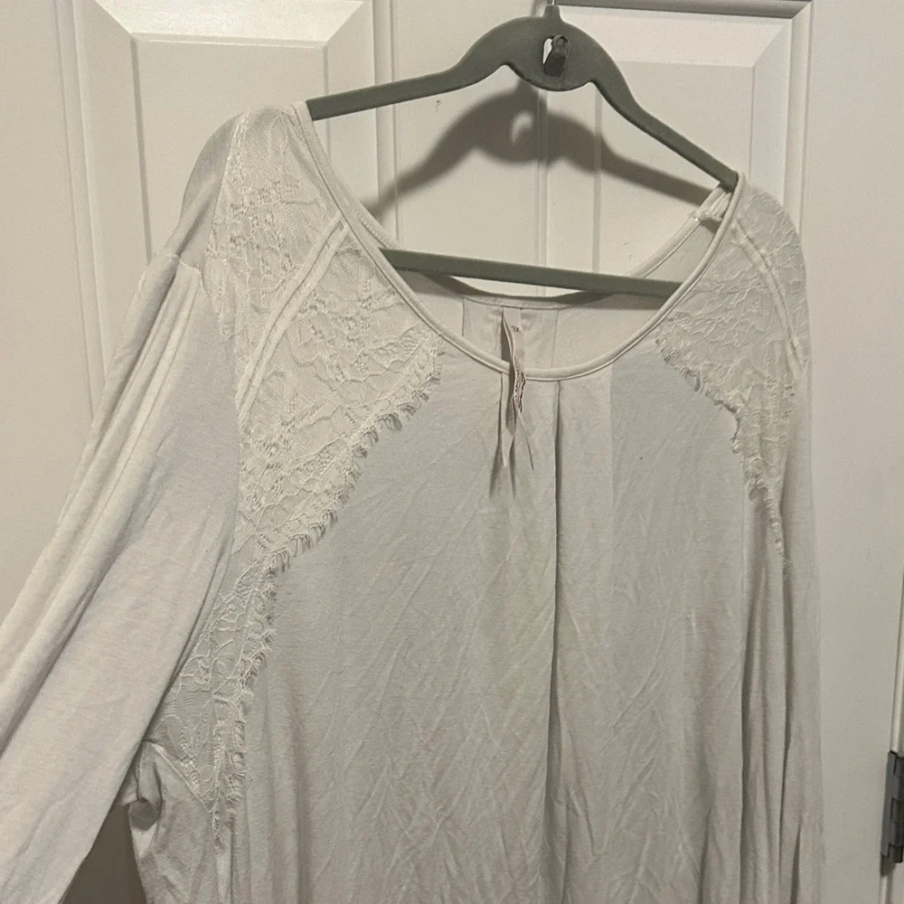 Melissa McCarthy Cream/White Lace Detail Tunic - Picture 5 of 7